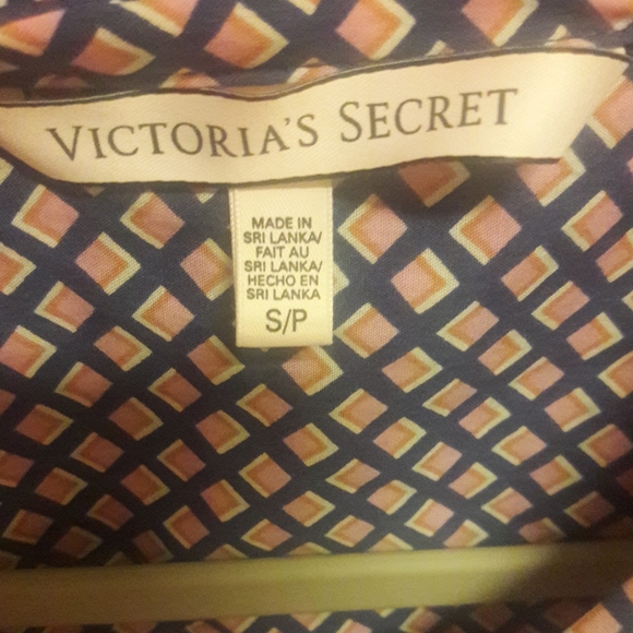 Women's Victoria's secret sleep shirt - Picture 4 of 7